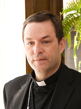 + Monseñor  Raúl Berzosa 