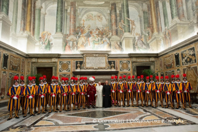 fran04052015_guardiasuiza