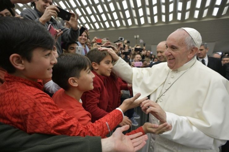 Audiencia-general-Cruz-740x493