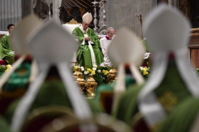 Homilía del Papa Francisco en Santa Misa para la clausura de la XV ...
