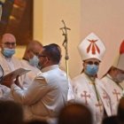 El Papa Francisco oficia la misa por rito caldeo en la catedral caldea de Bagdad